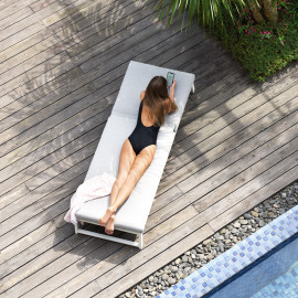 Allure Sunlounger / Lead Chine