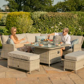 Oxford Royal Corner with Fire Pit