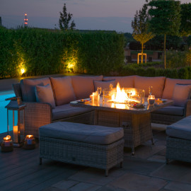 Oxford Royal Corner with Fire Pit