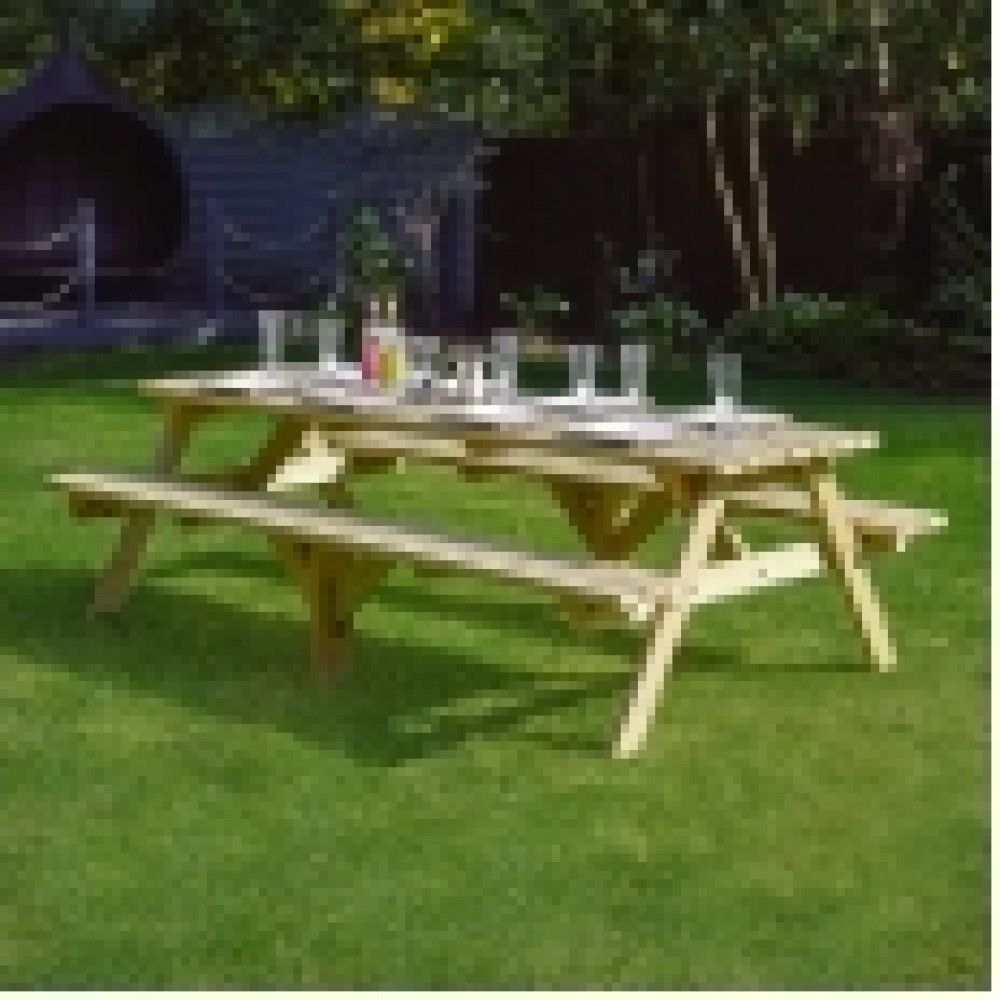 Oakham Picnic Bench
