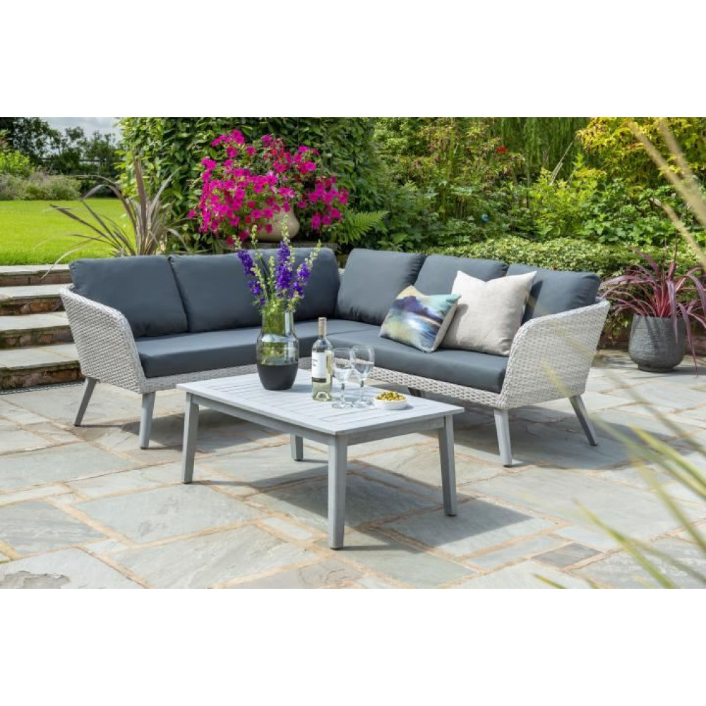 Norfolk Leisure Chedworth Corner Set