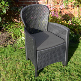 Salerno Table with Sicily Chairs in Anthracite