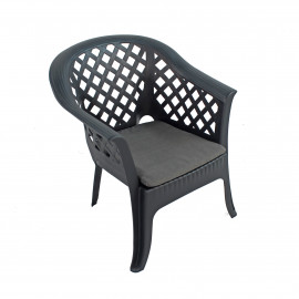 Sicily side table with Savona chairs