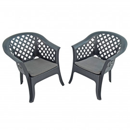 Sicily side table with Savona chairs