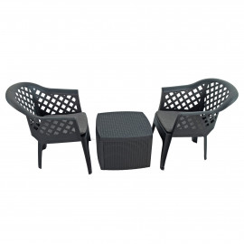 Sicily side table with Savona chairs