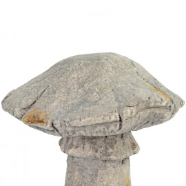 Toadstool low – weathered stone effect